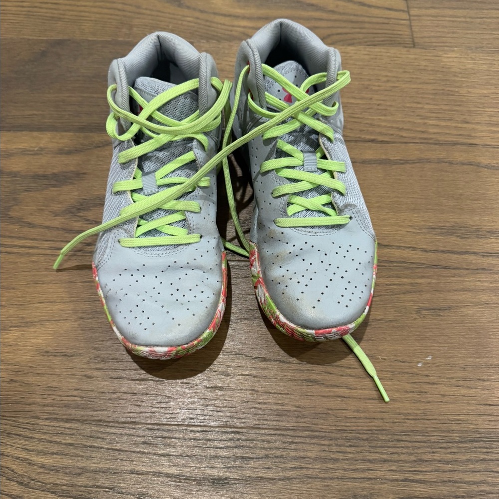 5y under armour basketball shoes